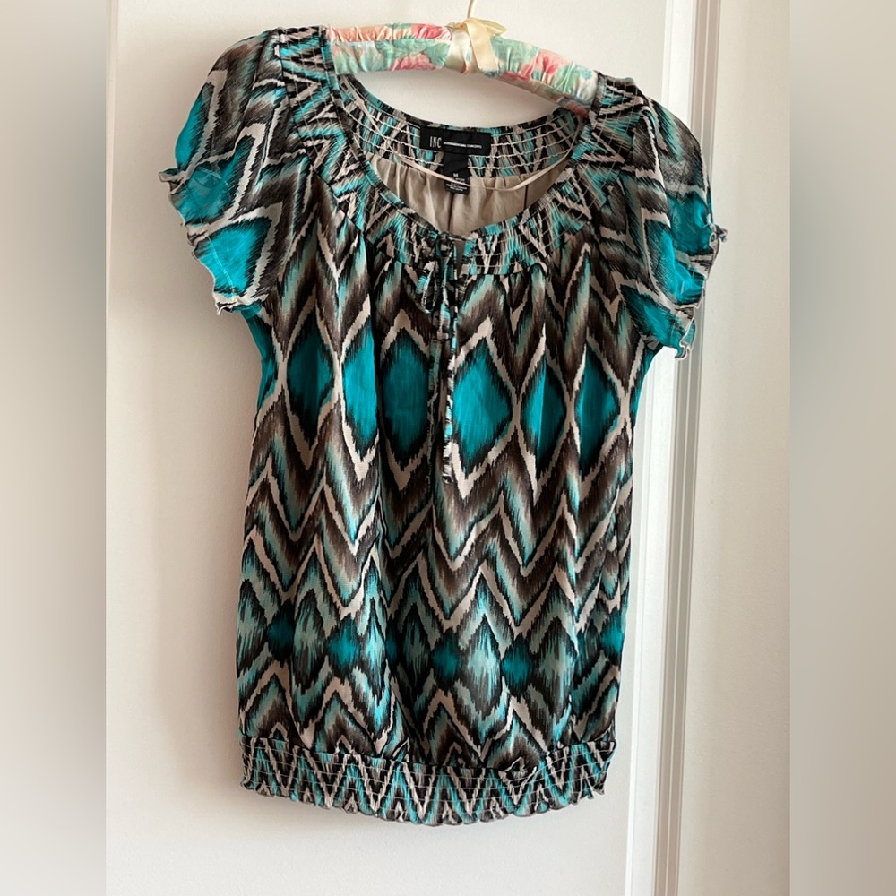 Super Stylish and Chic Top by International Concepts. Macys. Size Medium.